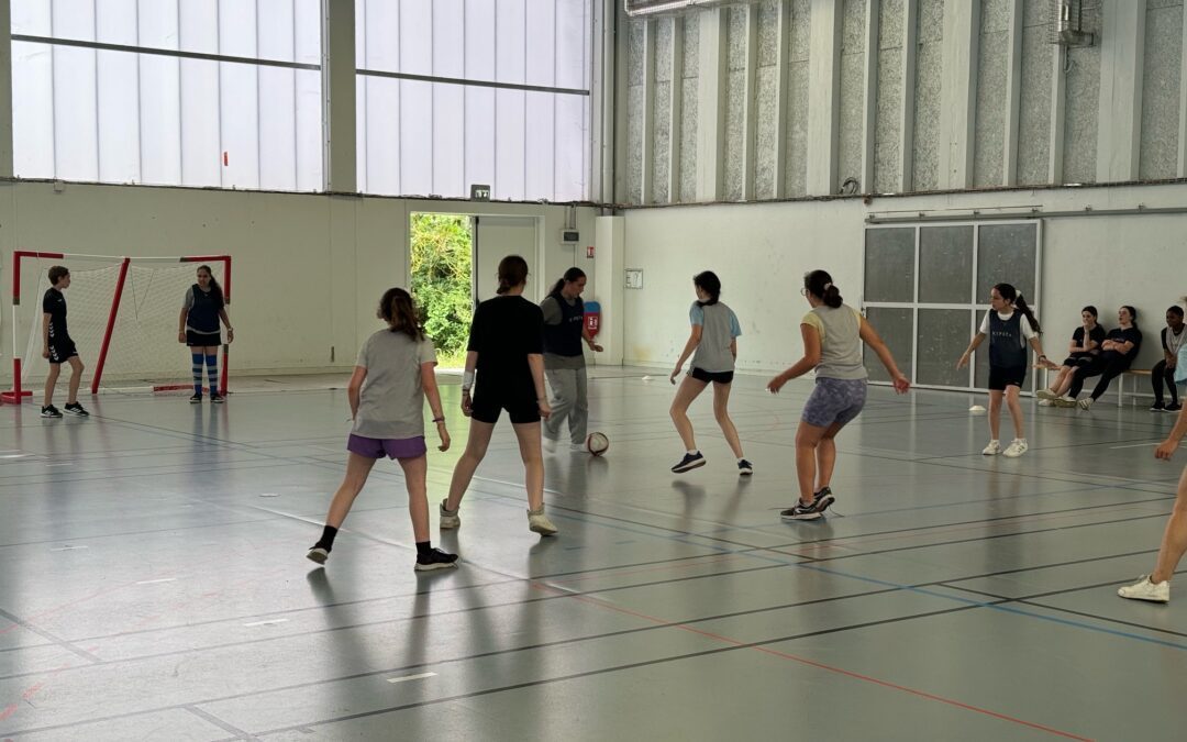 Tournoi 100% féminin de football