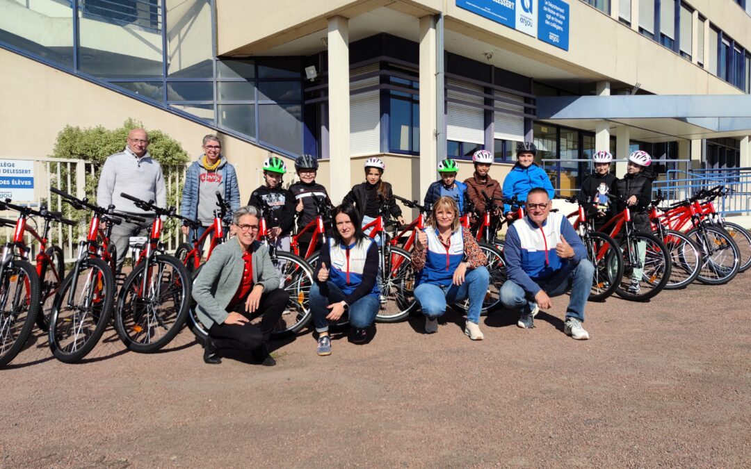 Livraison de 20 vélos par le magasin INTERSPORT de Saumur !